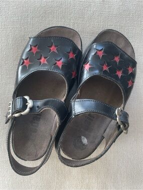 Tredair Black Sandals 1990s Vintage Red Star Cutouts *RARE*